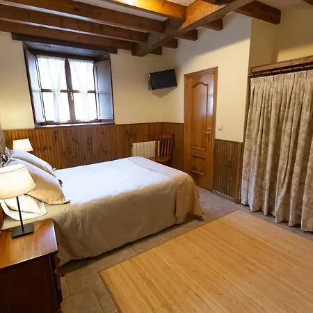 בית כפרי Rural El Caseron סוטו דה קנגס